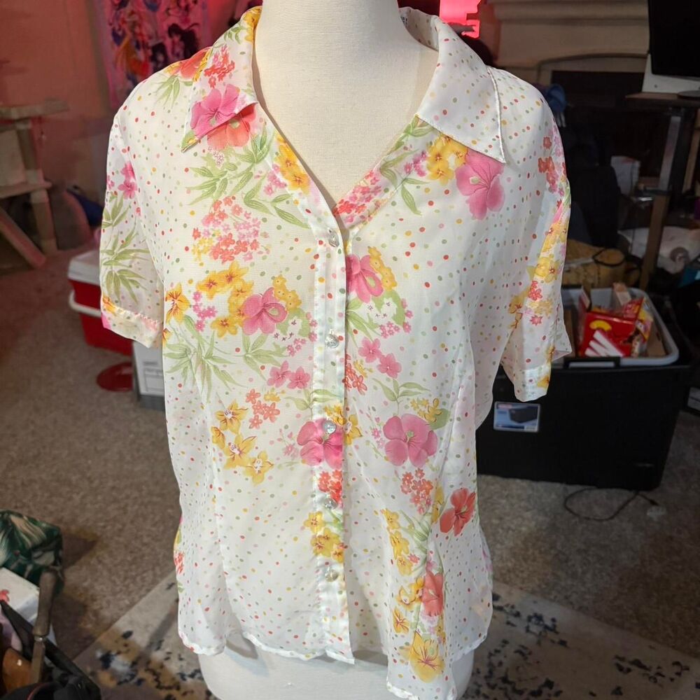 90s/y2k vintage Apparenza Pink and white sheer floral button down blouse size m